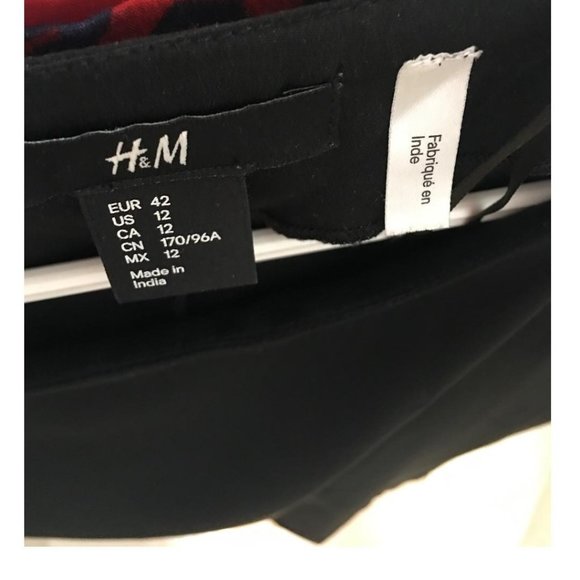 3/$25 H&M Stud Rockstud shirt top blouse, size 12 - Picture 4 of 4